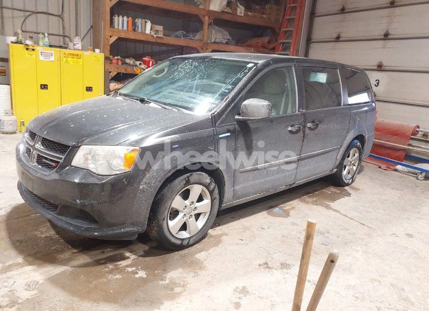 Photo 2 of 2013 Dodge Grand CARAVAN SE (VIN 2C4RDGBGXDR549361)