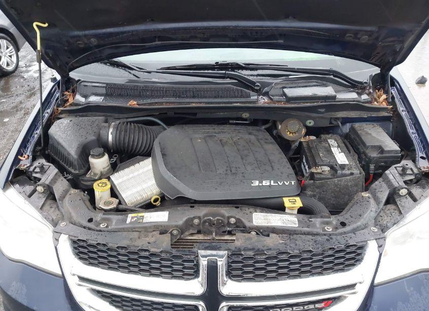 Photo 10 of 2014 Dodge Grand CARAVAN SE (VIN 2C4RDGBGXER104748)