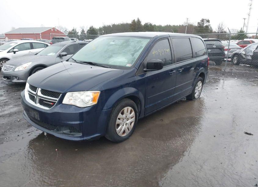 Photo 2 of 2014 Dodge Grand CARAVAN SE (VIN 2C4RDGBGXER104748)