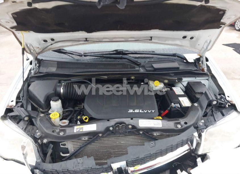 Photo 10 of 2014 Dodge Grand CARAVAN SE (VIN 2C4RDGBGXER355253)