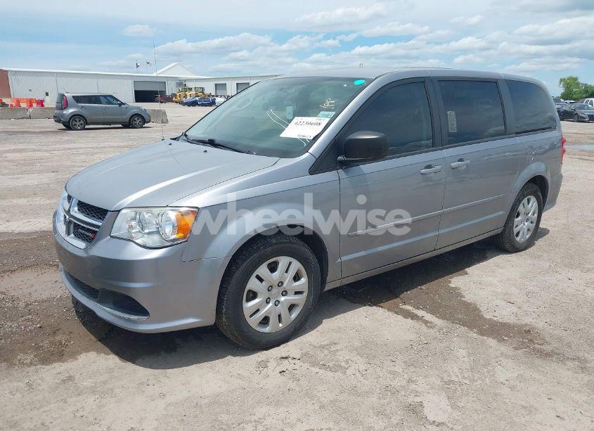 Photo 2 of 2015 Dodge Grand CARAVAN SE (VIN 2C4RDGBGXFR542672)