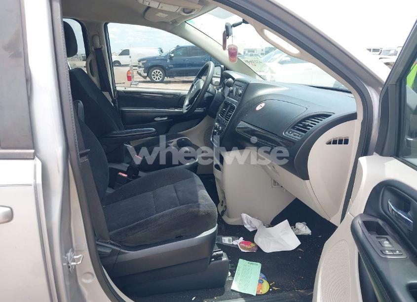 Photo 5 of 2015 Dodge Grand CARAVAN SE (VIN 2C4RDGBGXFR542672)