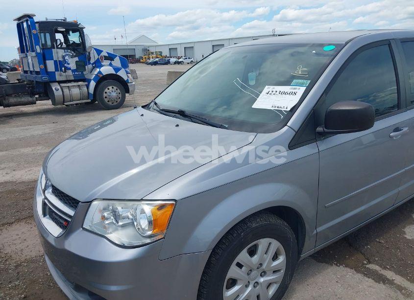 Photo 6 of 2015 Dodge Grand CARAVAN SE (VIN 2C4RDGBGXFR542672)