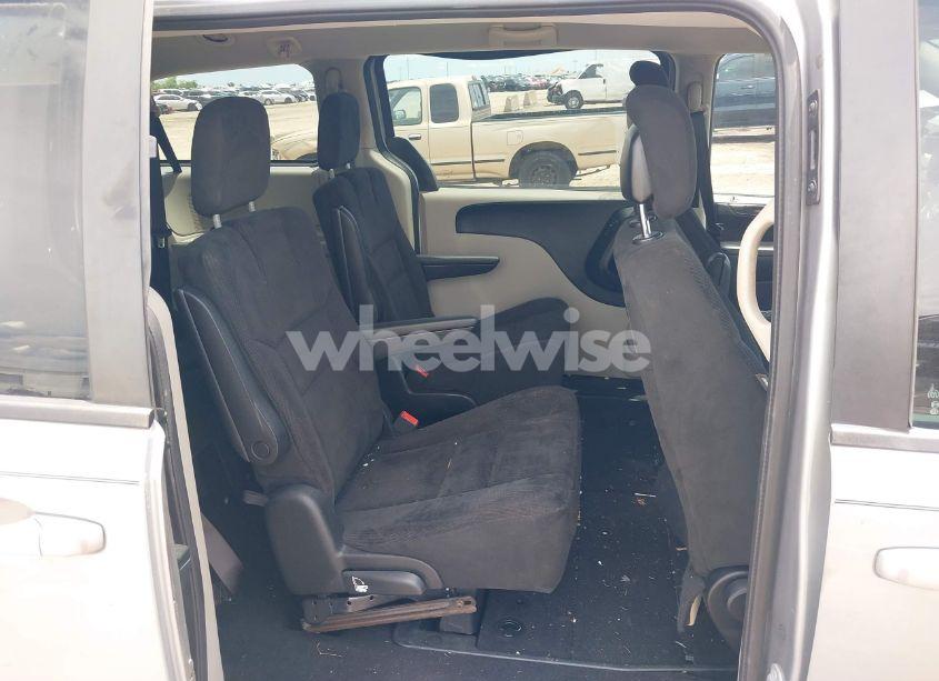 Photo 8 of 2015 Dodge Grand CARAVAN SE (VIN 2C4RDGBGXFR542672)