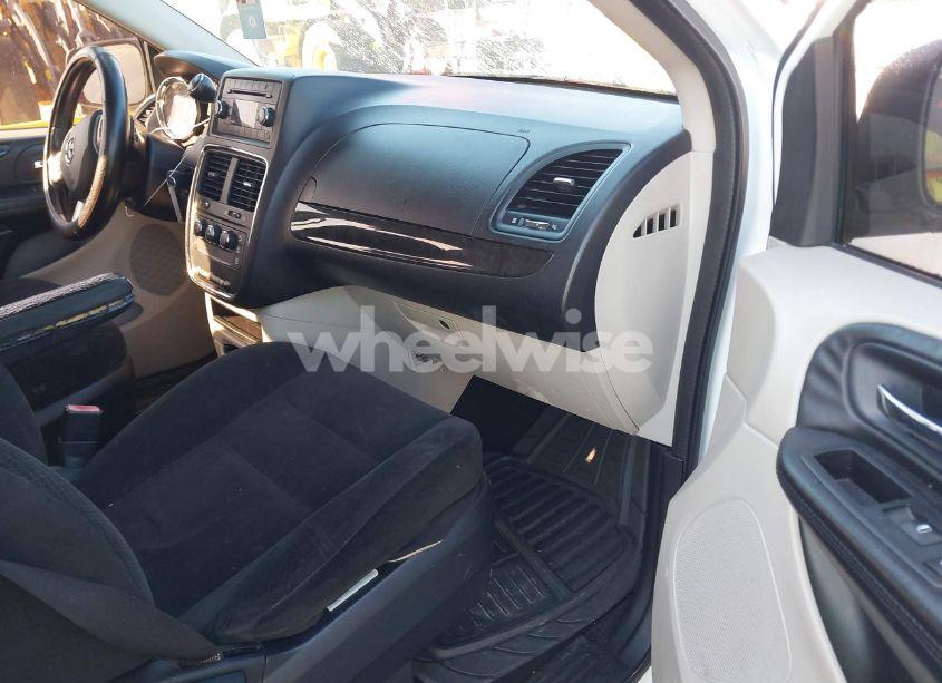 Photo 5 of 2015 Dodge Grand CARAVAN AMERICAN VALUE PKG (VIN 2C4RDGBGXFR549962)