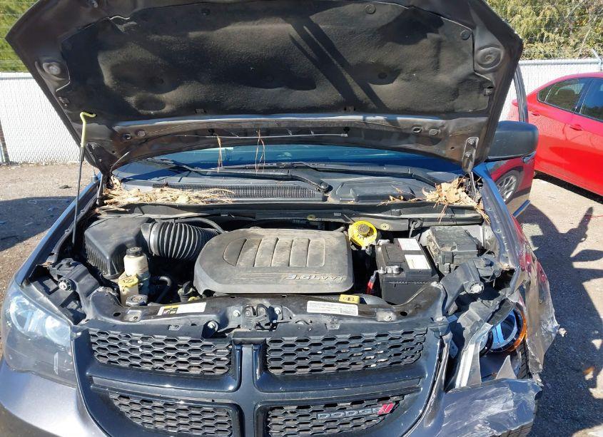 Photo 10 of 2015 Dodge Grand CARAVAN SE (VIN 2C4RDGBGXFR593525)