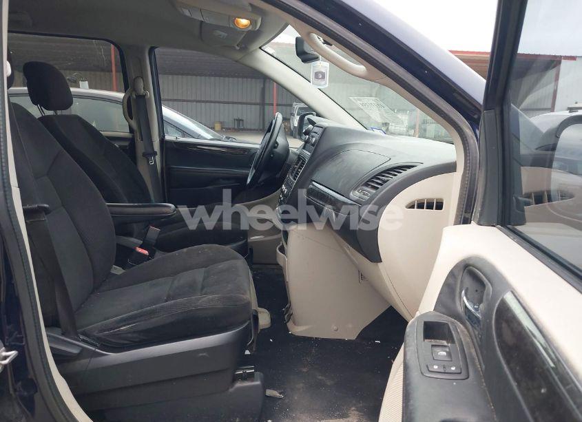 Photo 5 of 2015 Dodge Grand CARAVAN SE (VIN 2C4RDGBGXFR616348)