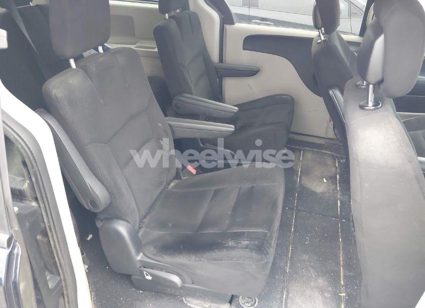 Photo 8 of 2015 Dodge Grand CARAVAN SE (VIN 2C4RDGBGXFR616348)