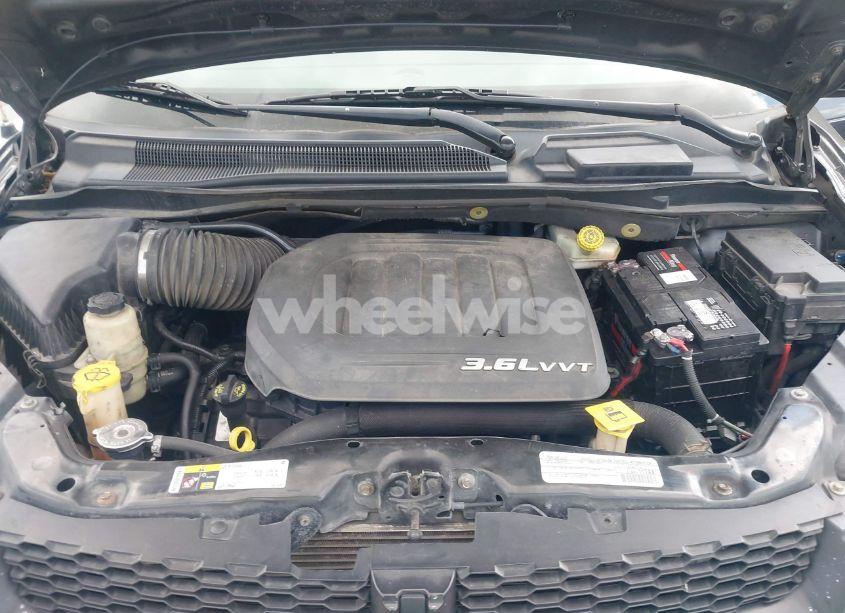 Photo 10 of 2015 Dodge Grand CARAVAN SE (VIN 2C4RDGBGXFR682995)