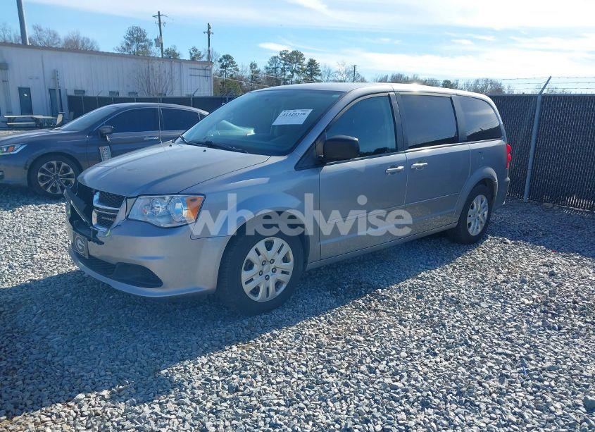 Photo 2 of 2015 Dodge Grand CARAVAN SE (VIN 2C4RDGBGXFR687873)