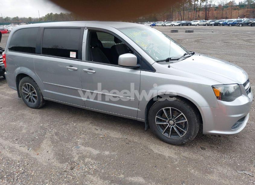 2015 Dodge Grand CARAVAN SE PLUS (VIN 2C4RDGBGXFR704185) main photo