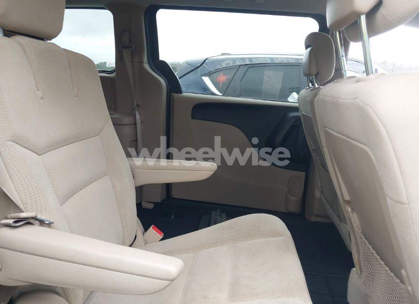 Photo 8 of 2016 Dodge Grand CARAVAN SE (VIN 2C4RDGBGXGR151796)