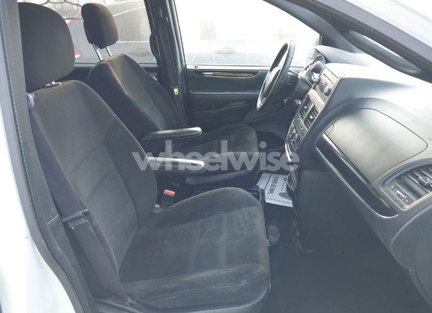 Photo 5 of 2016 Dodge Grand CARAVAN SE PLUS (VIN 2C4RDGBGXGR170252)