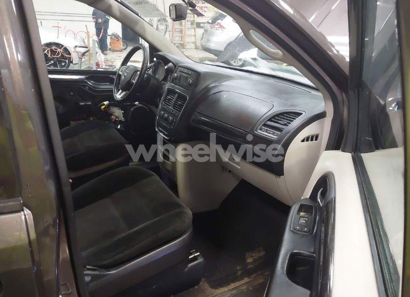 Photo 5 of 2016 Dodge Grand CARAVAN AMERICAN VALUE PKG (VIN 2C4RDGBGXGR195569)