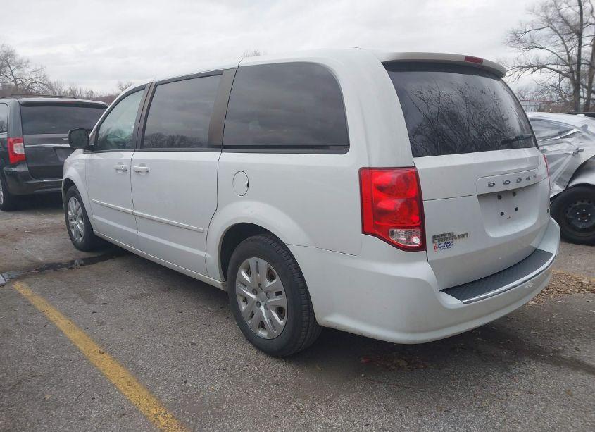 Photo 3 of 2016 Dodge Grand CARAVAN SE (VIN 2C4RDGBGXGR390863)