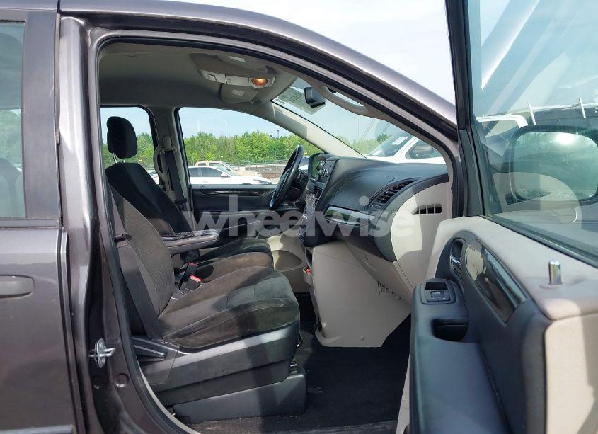 Photo 5 of 2016 Dodge Grand CARAVAN AMERICAN VALUE PKG (VIN 2C4RDGBGXGR401764)