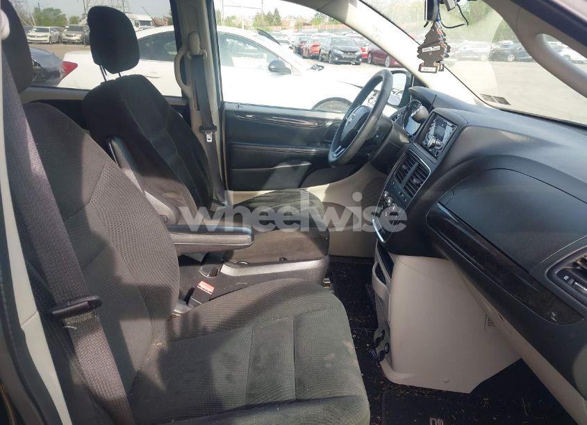 Photo 5 of 2017 Dodge Grand CARAVAN SE (VIN 2C4RDGBGXHR549334)