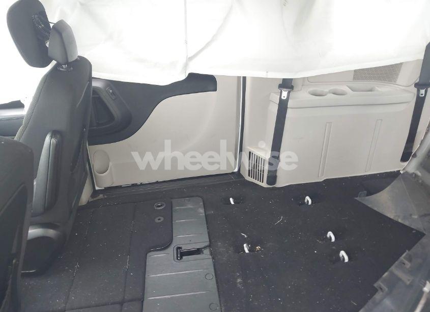 Photo 8 of 2018 Dodge Grand CARAVAN SE (VIN 2C4RDGBGXJR140949)