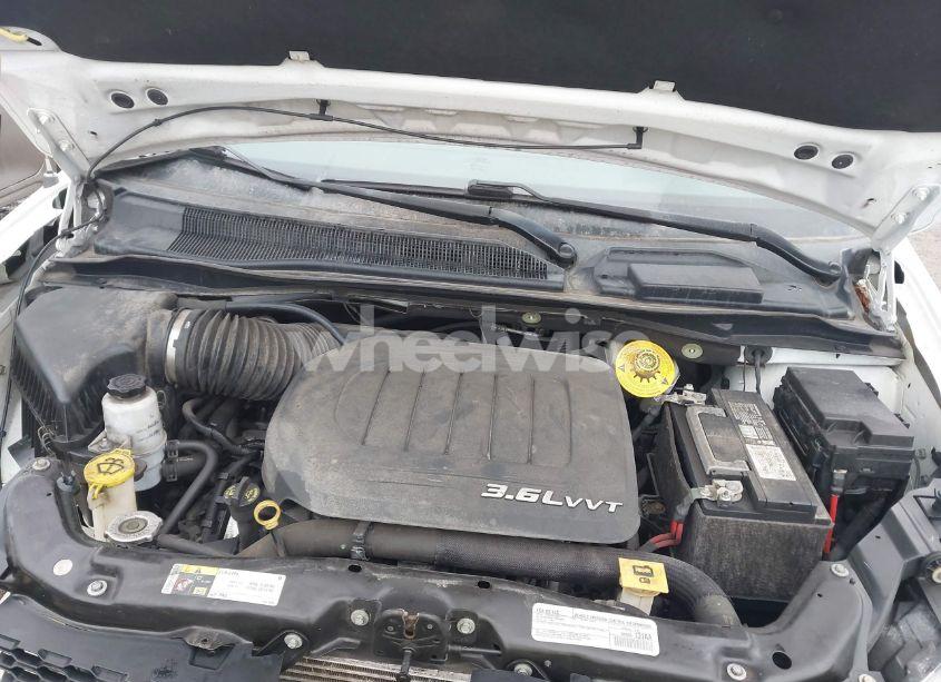 Photo 10 of 2018 Dodge Grand CARAVAN SE (VIN 2C4RDGBGXJR147836)