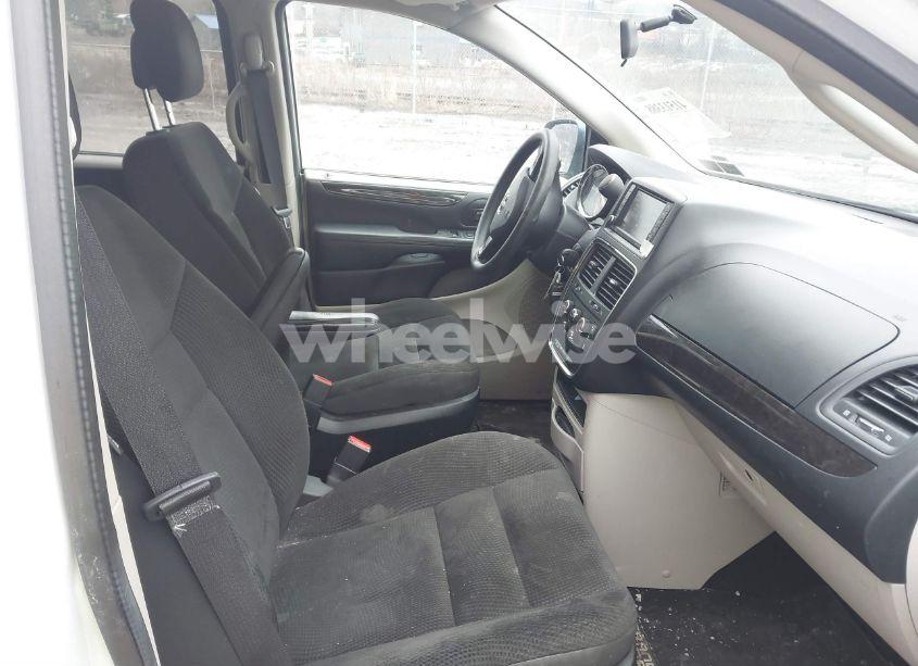 Photo 5 of 2018 Dodge Grand CARAVAN SE (VIN 2C4RDGBGXJR147836)