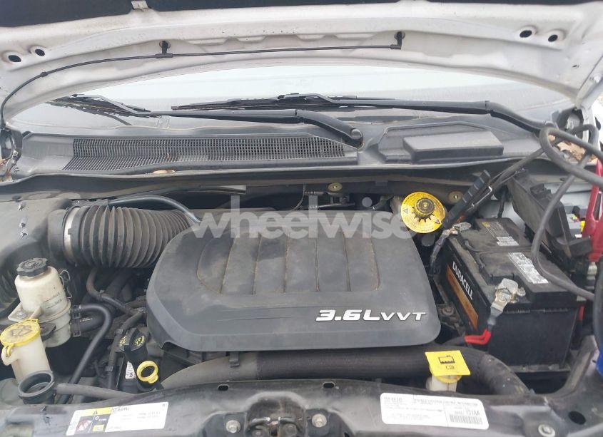 Photo 10 of 2018 Dodge Grand CARAVAN SE PLUS (VIN 2C4RDGBGXJR199032)