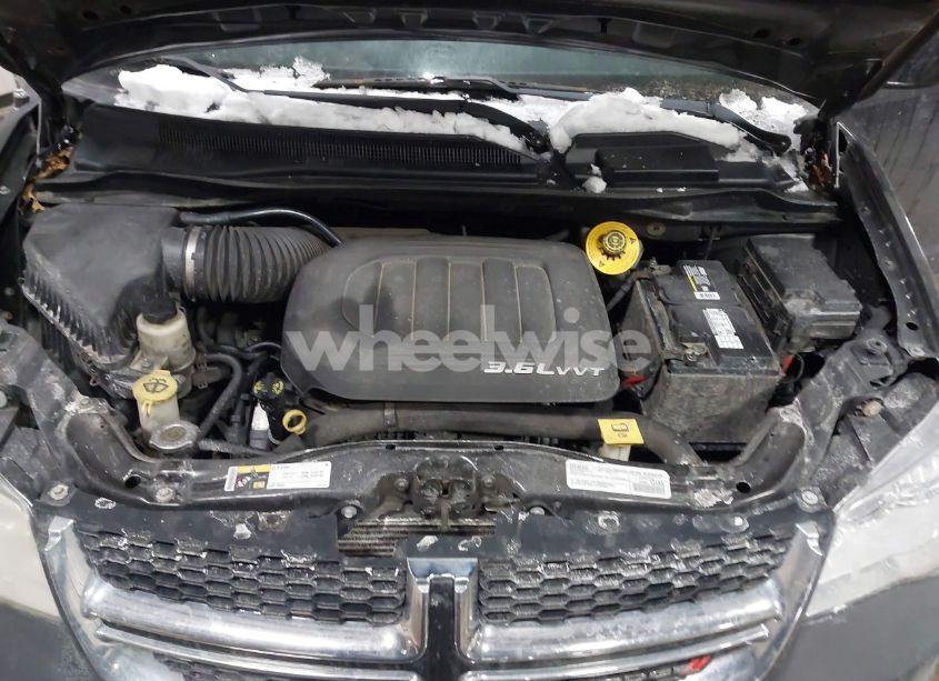 Photo 10 of 2018 Dodge Grand CARAVAN SE (VIN 2C4RDGBGXJR230912)