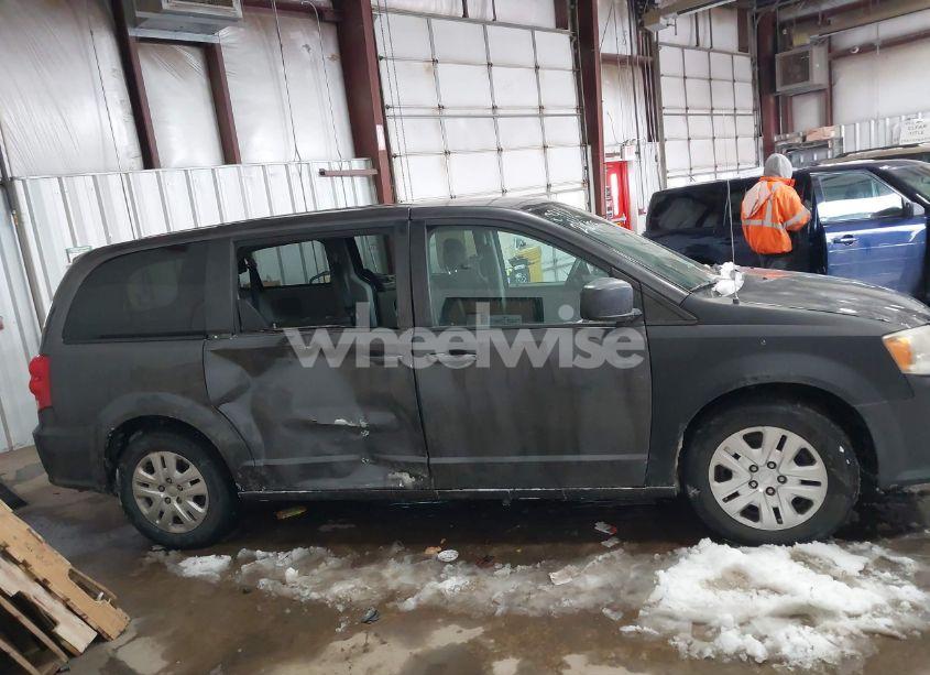 Photo 13 of 2018 Dodge Grand CARAVAN SE (VIN 2C4RDGBGXJR230912)