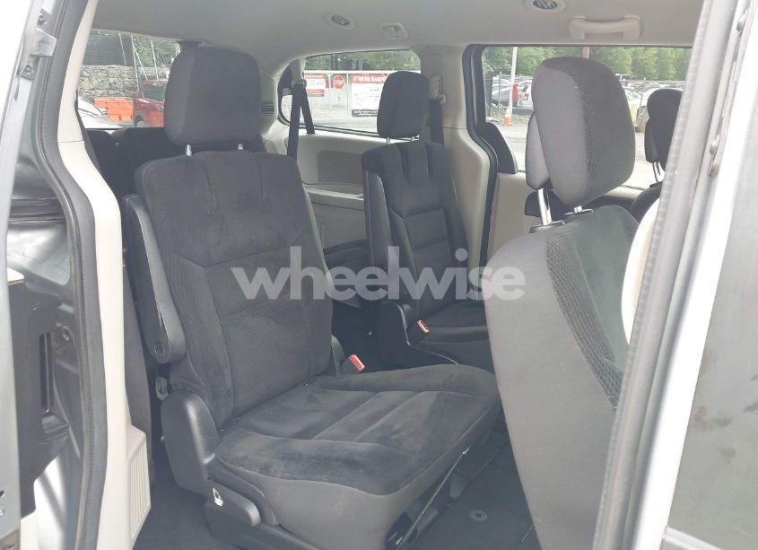 Photo 8 of 2019 Dodge Grand CARAVAN SE (VIN 2C4RDGBGXKR623441)