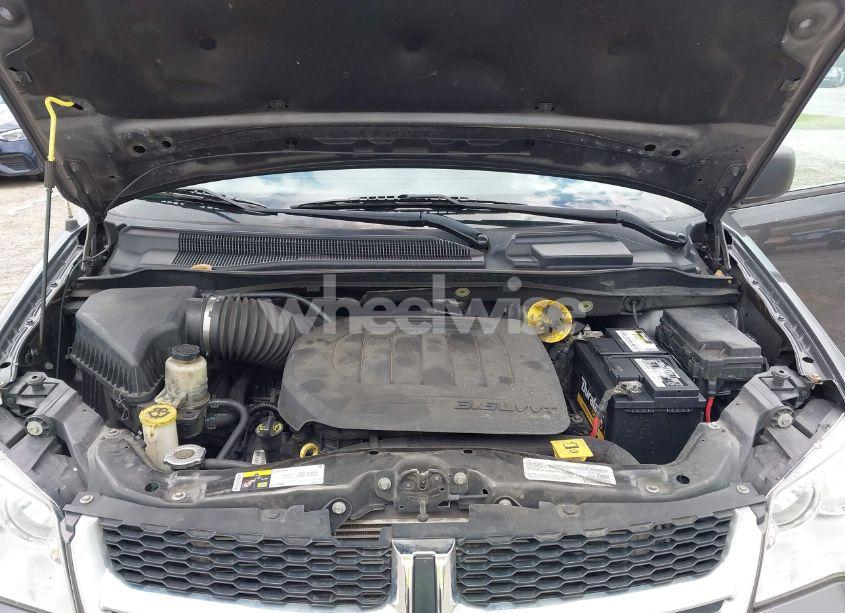 Photo 10 of 2019 Dodge Grand CARAVAN SE (VIN 2C4RDGBGXKR796974)