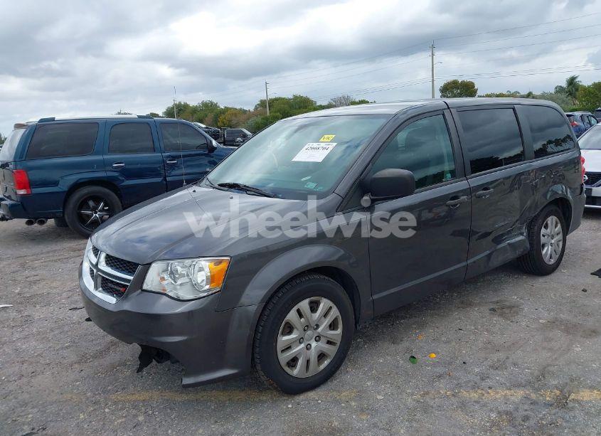 Photo 2 of 2019 Dodge Grand CARAVAN SE (VIN 2C4RDGBGXKR796974)