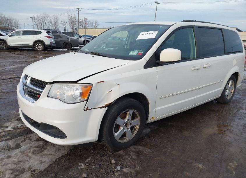 Photo 2 of 2013 Dodge Grand CARAVAN SXT (VIN 2C4RDGCG0DR553675)