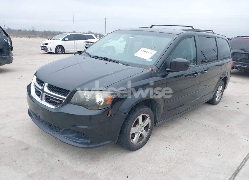 Photo 2 of 2013 Dodge Grand CARAVAN SXT (VIN 2C4RDGCG0DR580861)