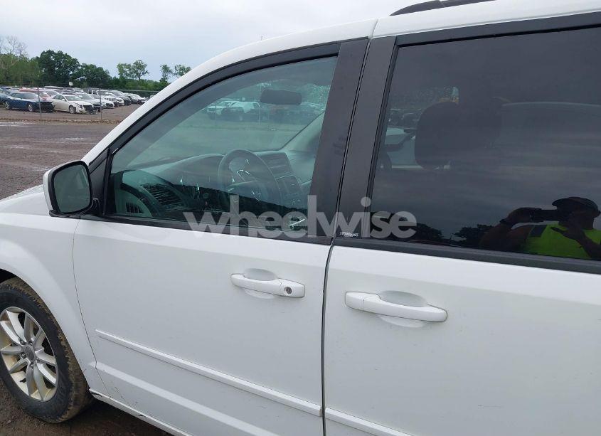 Photo 6 of 2014 Dodge Grand CARAVAN SXT (VIN 2C4RDGCG0ER154542)