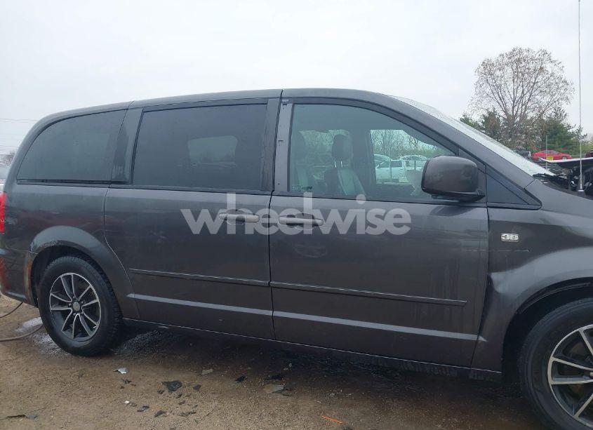 Photo 14 of 2014 Dodge Grand CARAVAN SXT 30TH ANNIVERSARY (VIN 2C4RDGCG0ER406080)