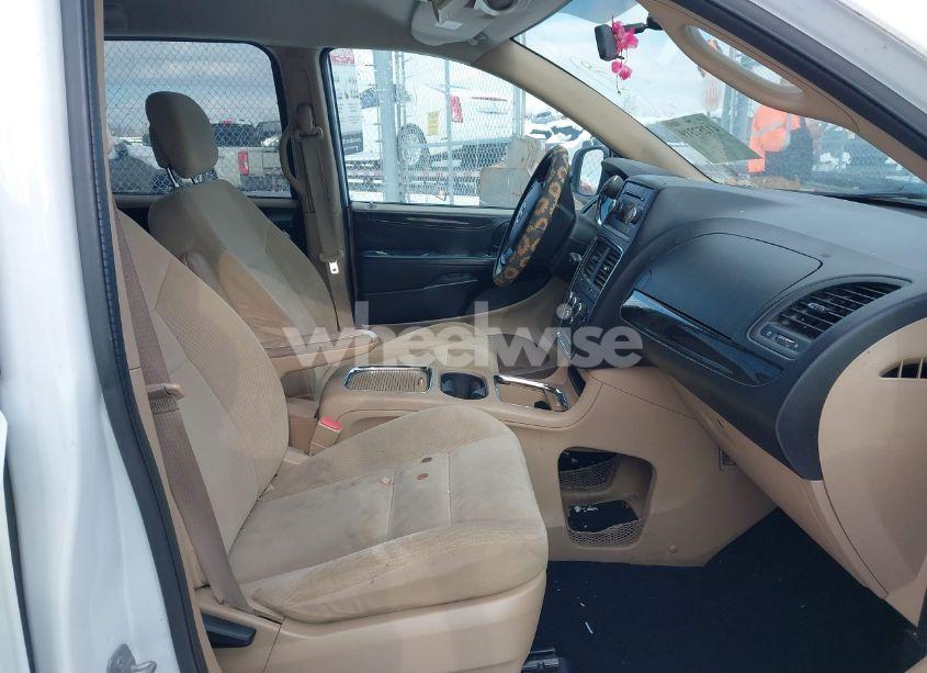 Photo 5 of 2014 Dodge Grand CARAVAN SXT (VIN 2C4RDGCG0ER429262)