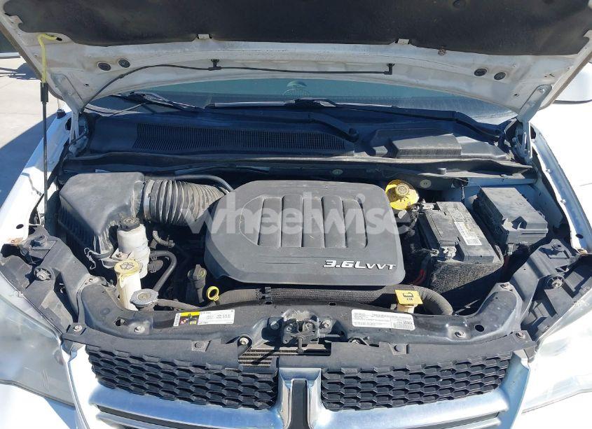 Photo 10 of 2016 Dodge Grand CARAVAN SXT (VIN 2C4RDGCG0GR347941)