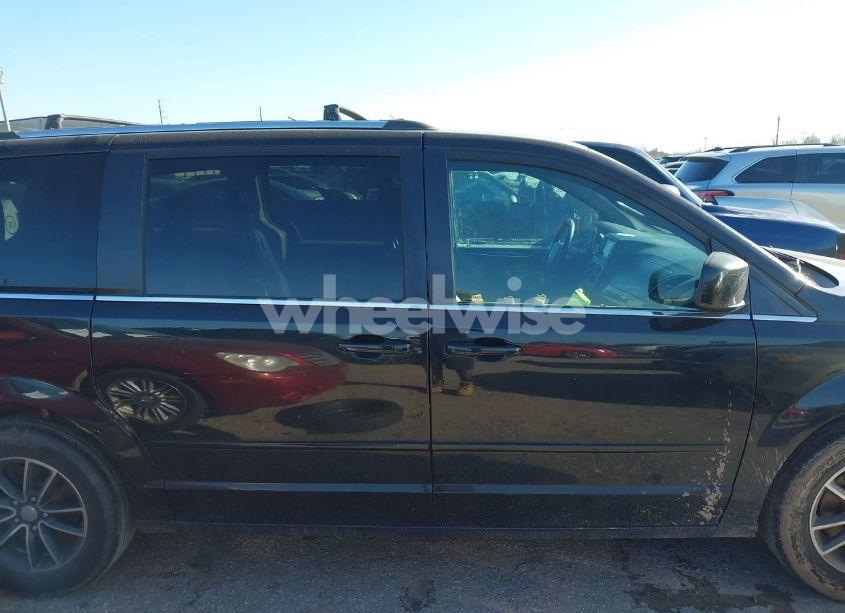 Photo 13 of 2017 Dodge Grand CARAVAN SXT (VIN 2C4RDGCG0HR604145)