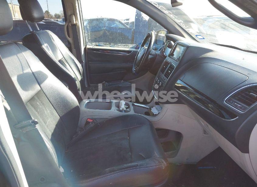 Photo 5 of 2017 Dodge Grand CARAVAN SXT (VIN 2C4RDGCG0HR604145)