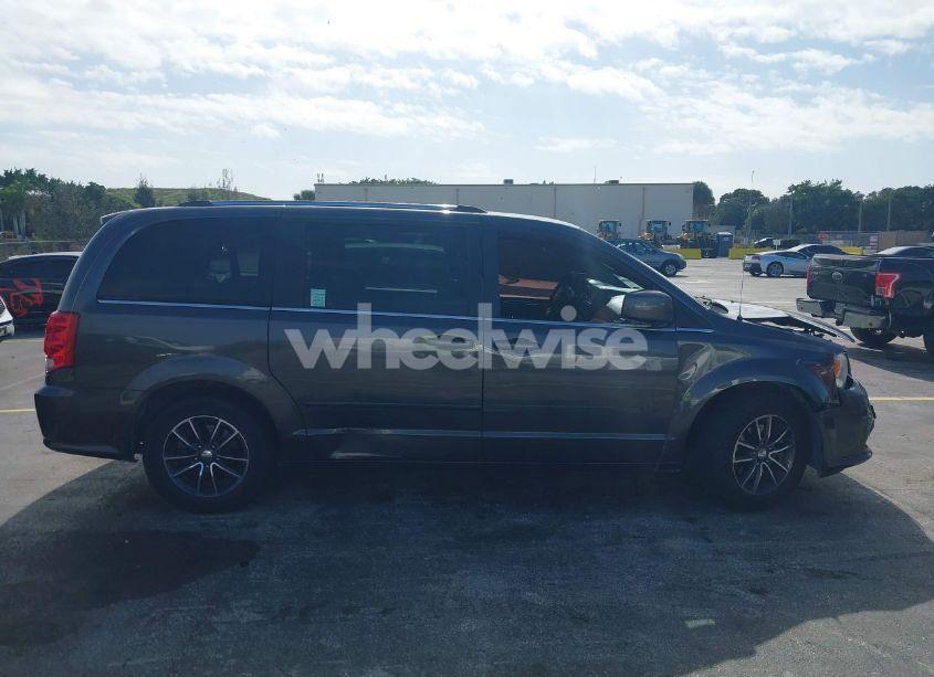 Photo 13 of 2017 Dodge Grand CARAVAN SXT (VIN 2C4RDGCG0HR616960)