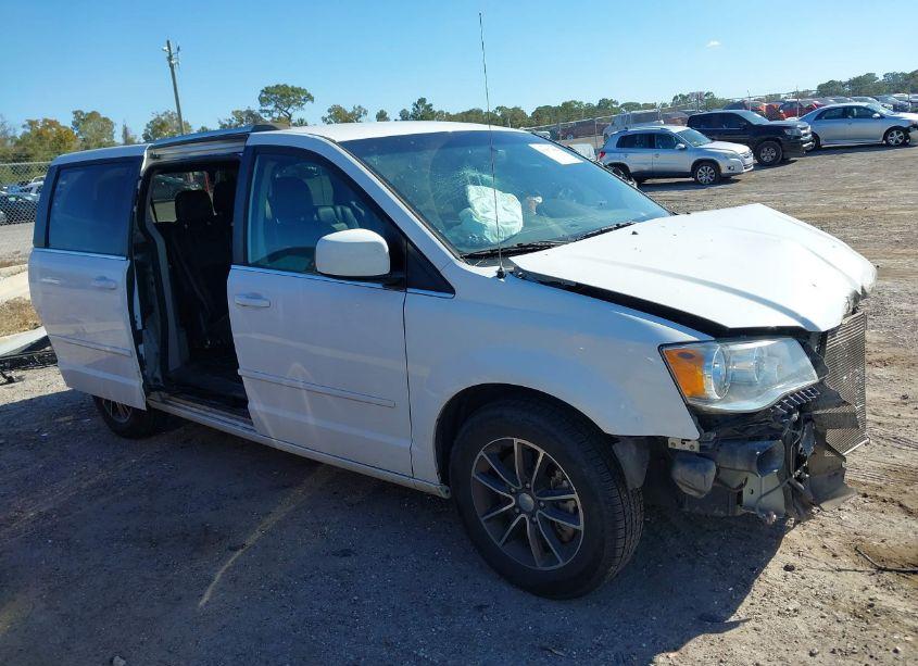 2017 Dodge Grand CARAVAN SXT (VIN 2C4RDGCG0HR818620) main photo