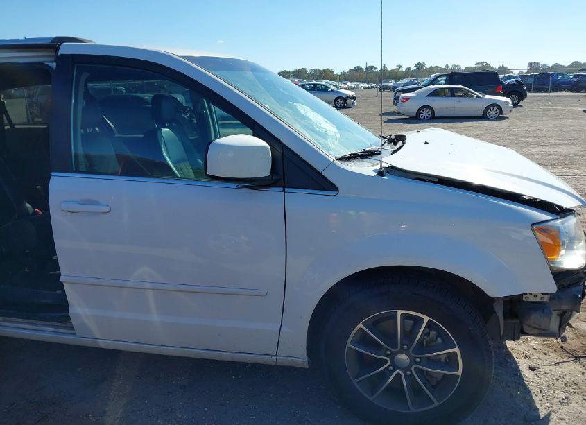 Photo 14 of 2017 Dodge Grand CARAVAN SXT (VIN 2C4RDGCG0HR818620)