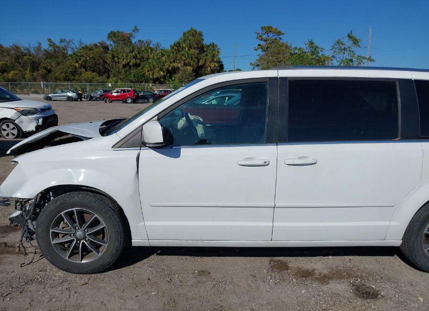 Photo 15 of 2017 Dodge Grand CARAVAN SXT (VIN 2C4RDGCG0HR818620)