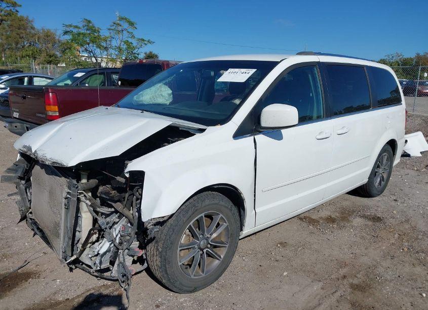 Photo 2 of 2017 Dodge Grand CARAVAN SXT (VIN 2C4RDGCG0HR818620)