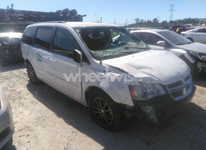 2017 Dodge Grand CARAVAN SXT (VIN 2C4RDGCG0HR828225) main photo