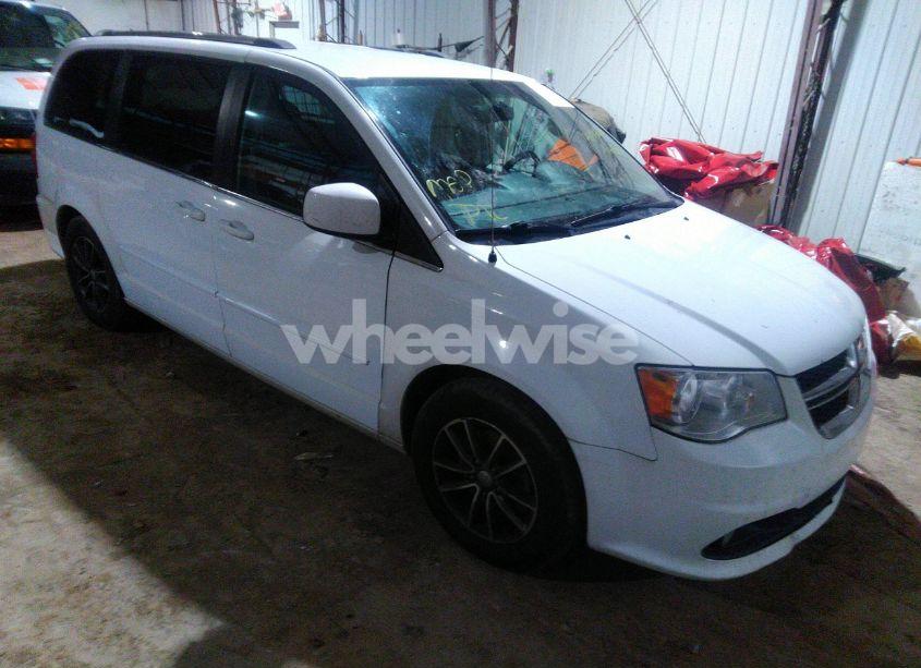 2017 Dodge Grand CARAVAN SXT (VIN 2C4RDGCG0HR869325) main photo