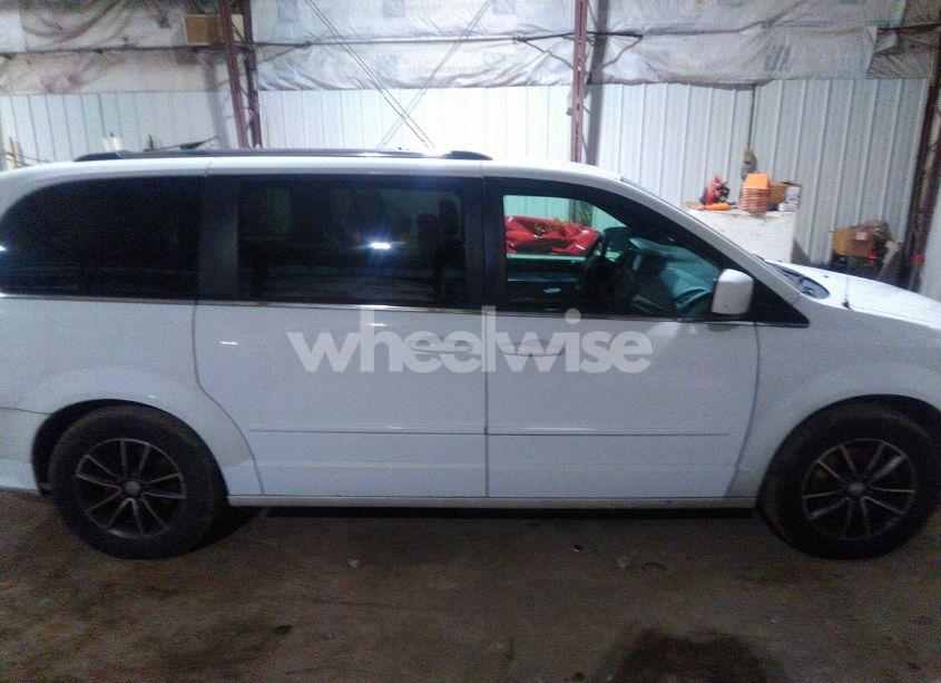 Photo 13 of 2017 Dodge Grand CARAVAN SXT (VIN 2C4RDGCG0HR869325)
