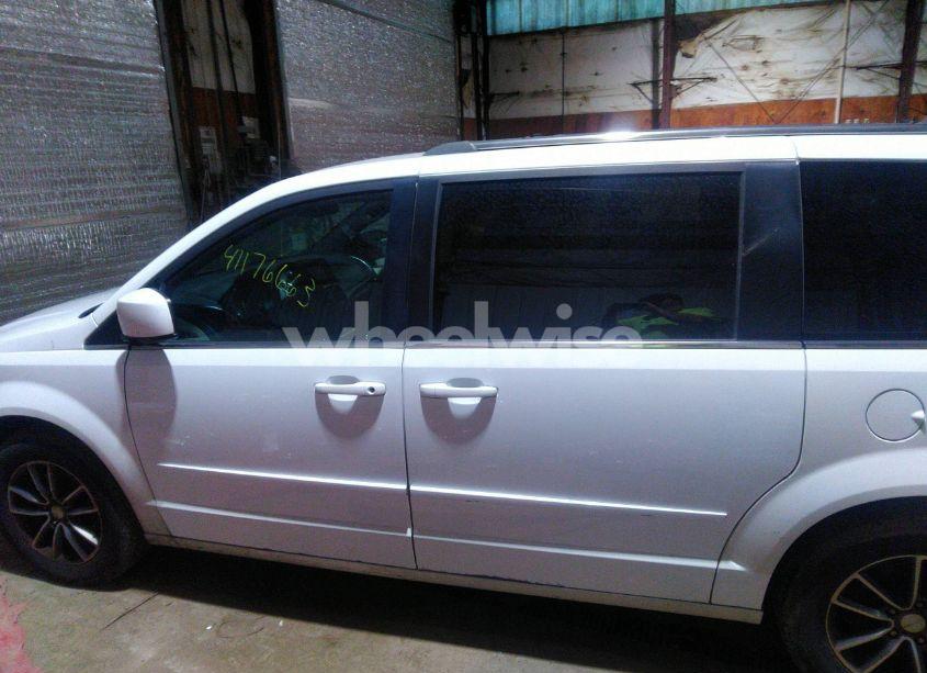 Photo 14 of 2017 Dodge Grand CARAVAN SXT (VIN 2C4RDGCG0HR869325)