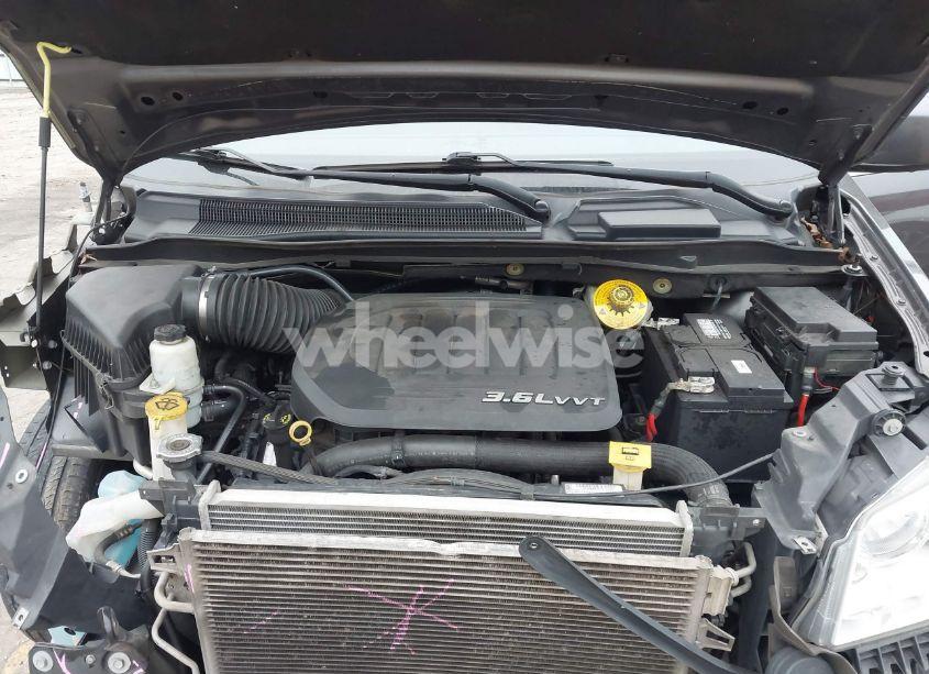 Photo 10 of 2018 Dodge Grand CARAVAN SXT (VIN 2C4RDGCG0JR230867)