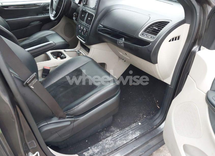 Photo 5 of 2018 Dodge Grand CARAVAN SXT (VIN 2C4RDGCG0JR230867)