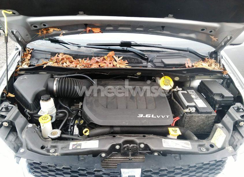 Photo 10 of 2018 Dodge Grand CARAVAN SXT (VIN 2C4RDGCG0JR297064)